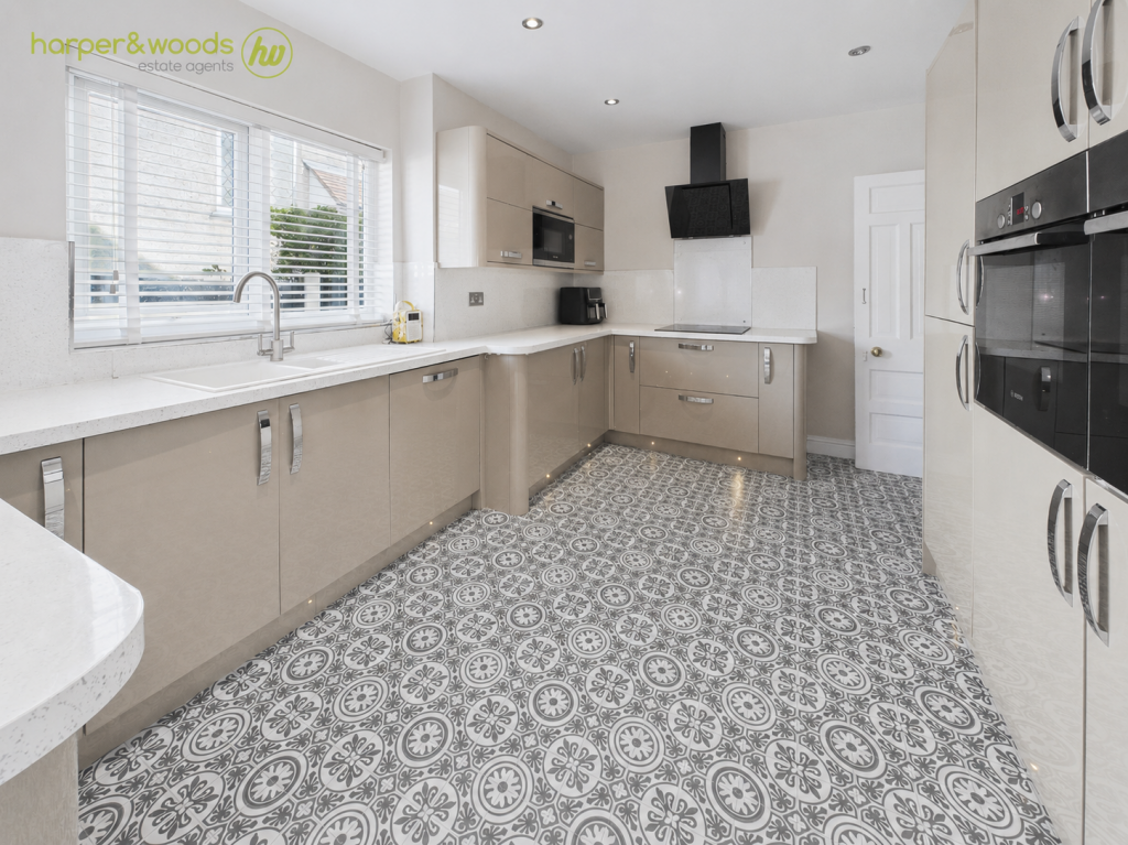 House in Wirral, Liverpool City Region - View 3