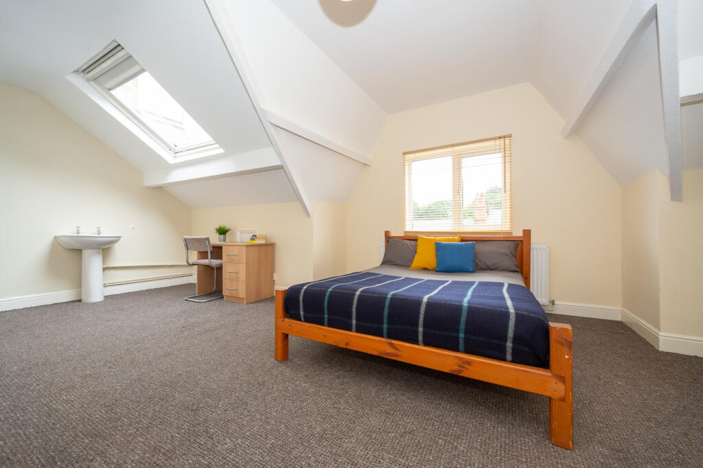 10 Manor Terrace, Hyde Park, Leeds, LS6 1BU photo 4