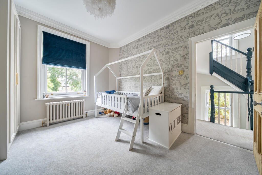 House in Dartford - View 5