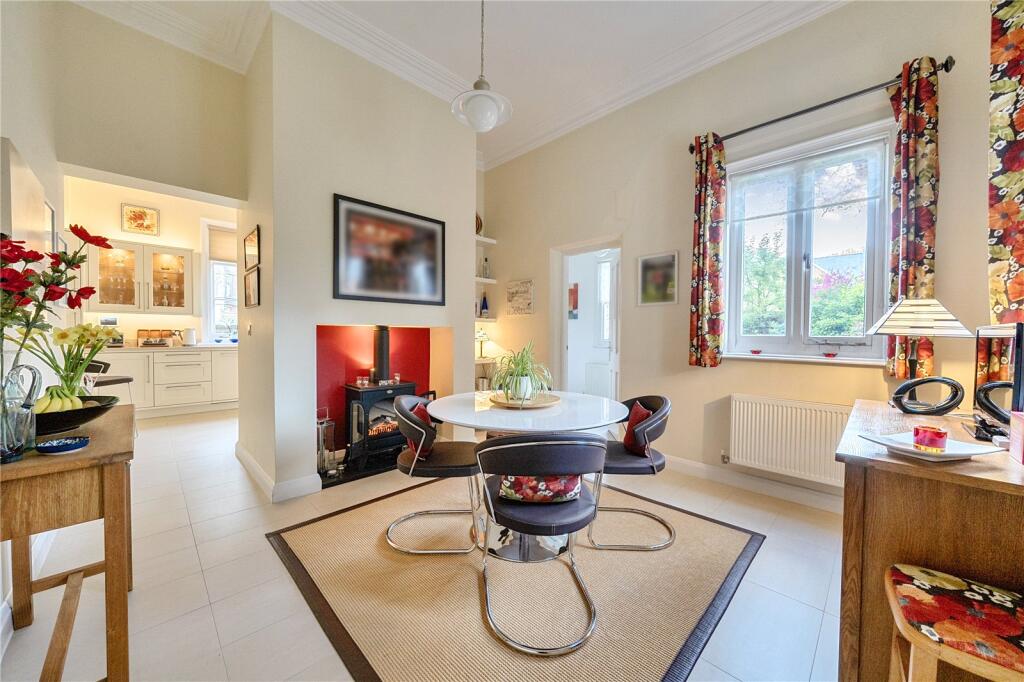 Mayfield Grange, Little Trodgers Lane photo 4