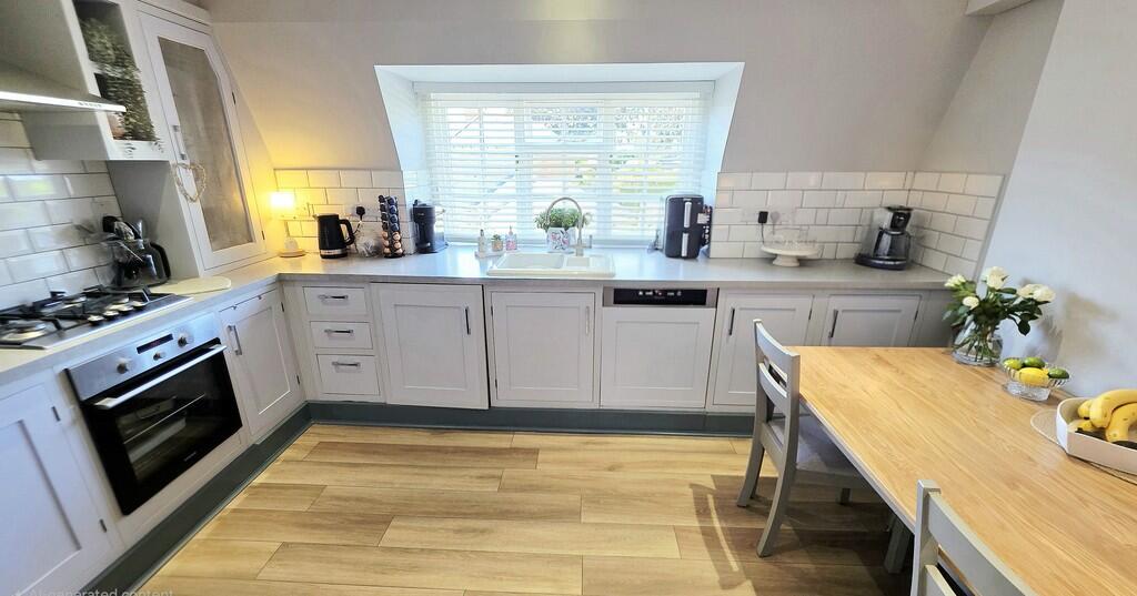 Brackley Lodge Mews, High Street - View 4