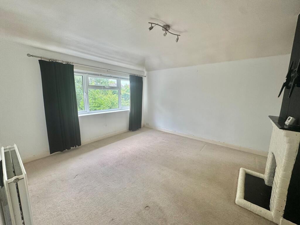Apartment in Guildford, Surrey - View 5