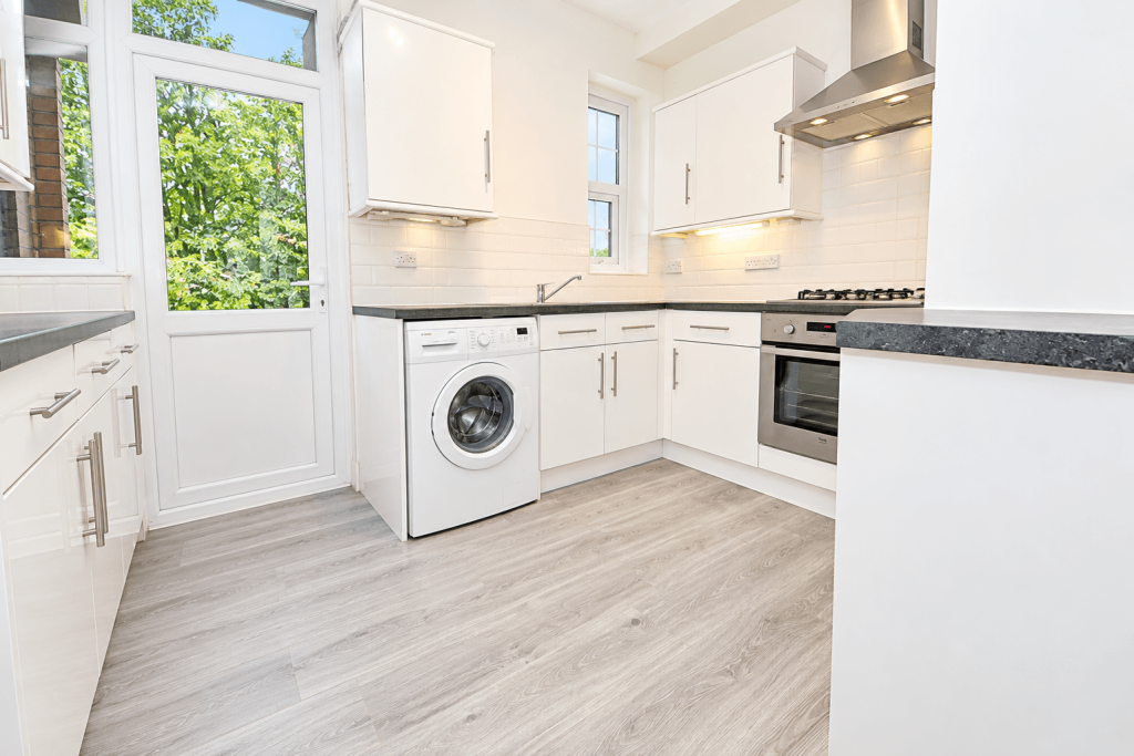 Apartment in London - View 4