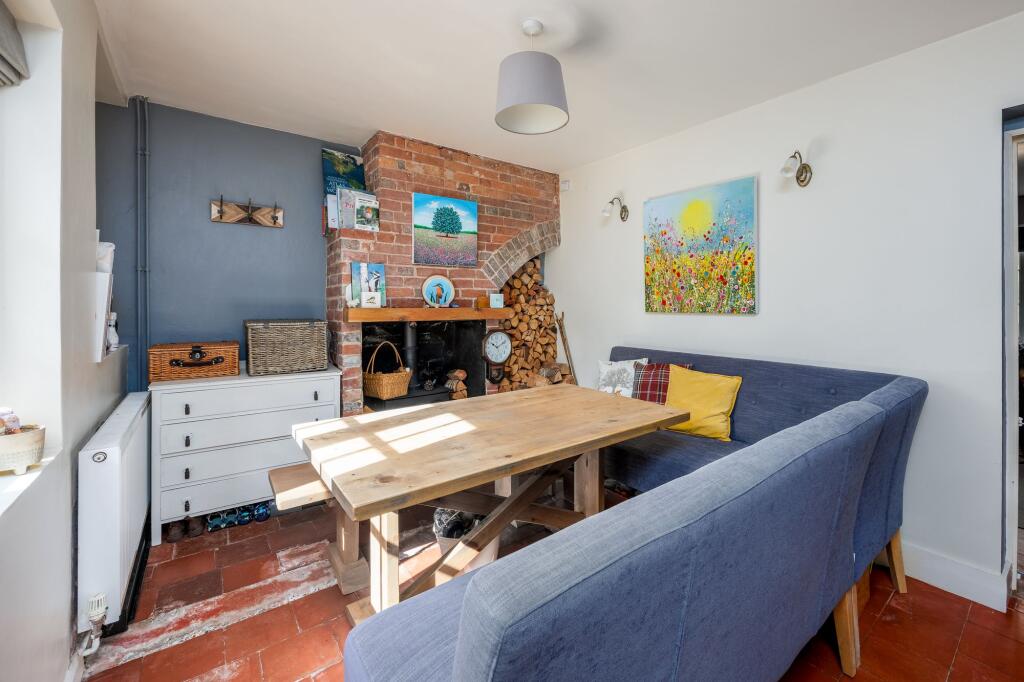 House in Tonbridge - More