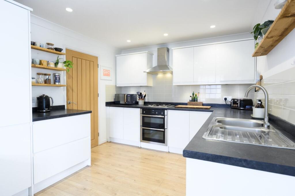 House in Elmbridge, Surrey - View 5