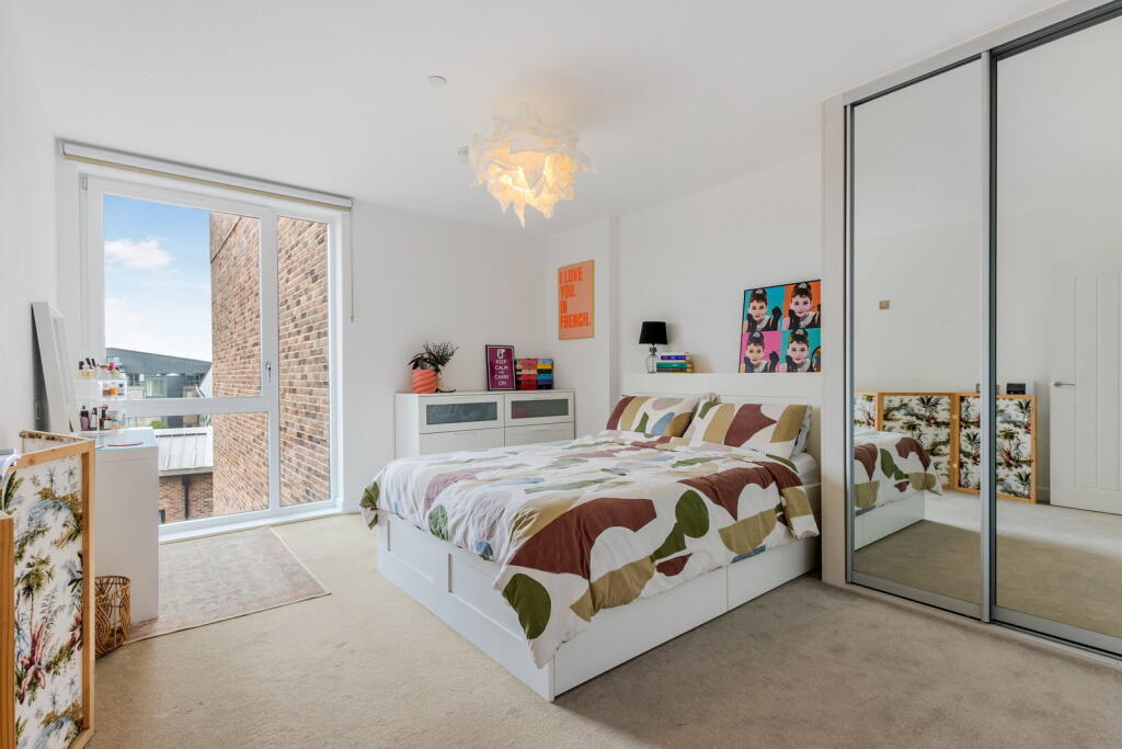 Apartment in London - View 5