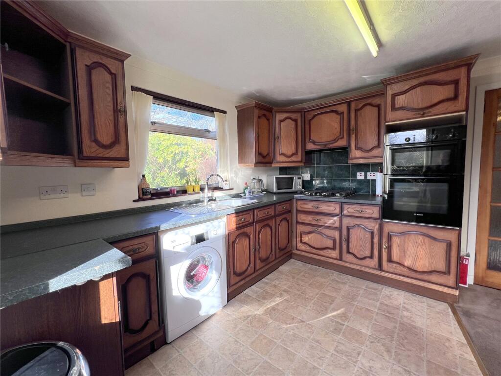 19 Perrins Road, Alness, IV17 photo 4