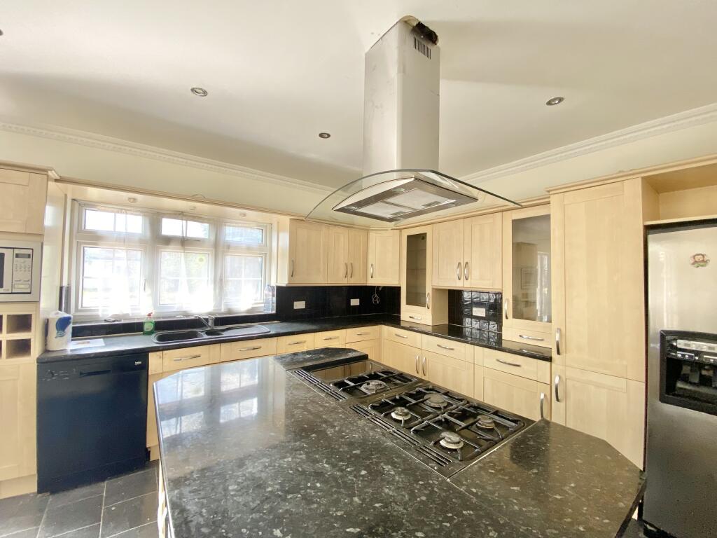 House in Thurrock, Essex - View 2
