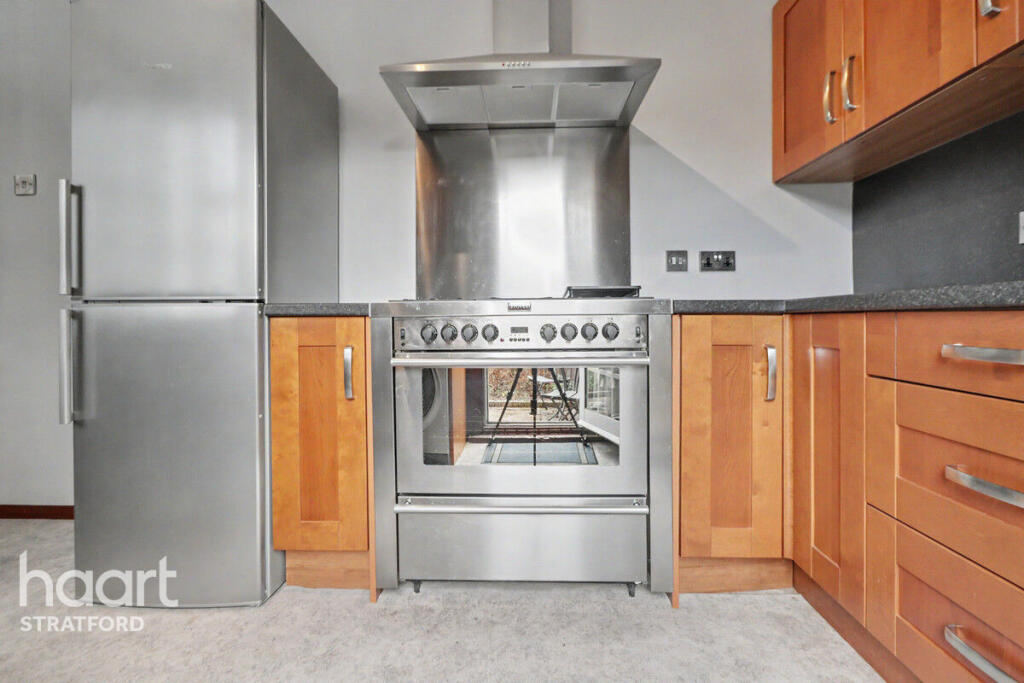 House in London - View 5