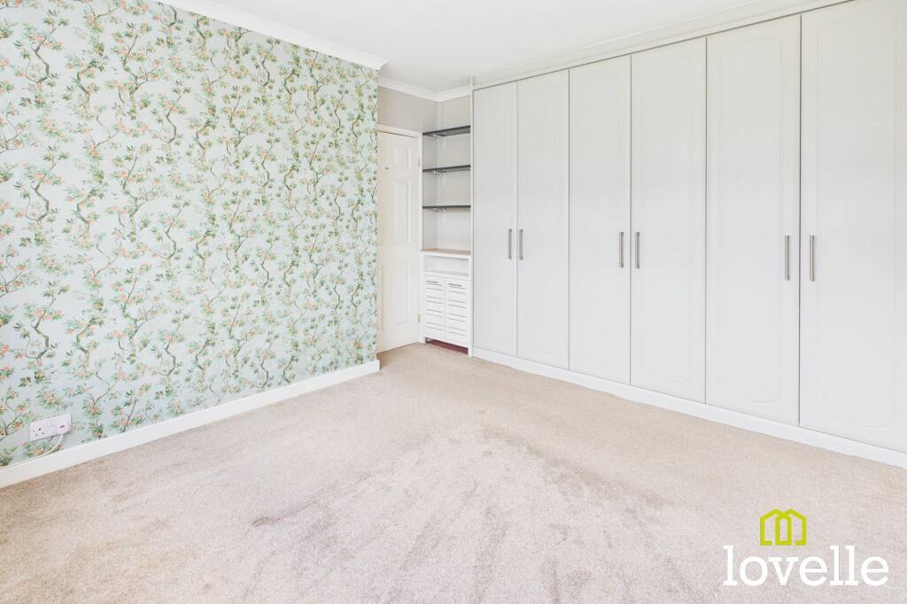 House in Hull - View 5