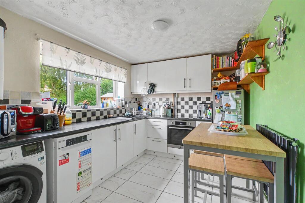 Apartment in Nottingham, New Stapleford, Stapleford - View 3