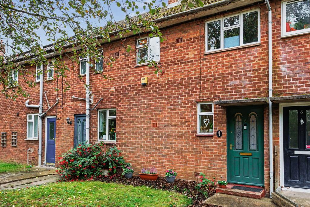3-bed terraced on Compton Road, Lighthorne Heath, Leamington Spa, CV33, £215,000