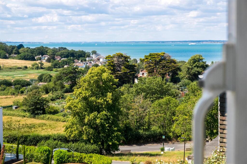 House in Seaview, Nettlestone and Seaview - View 2