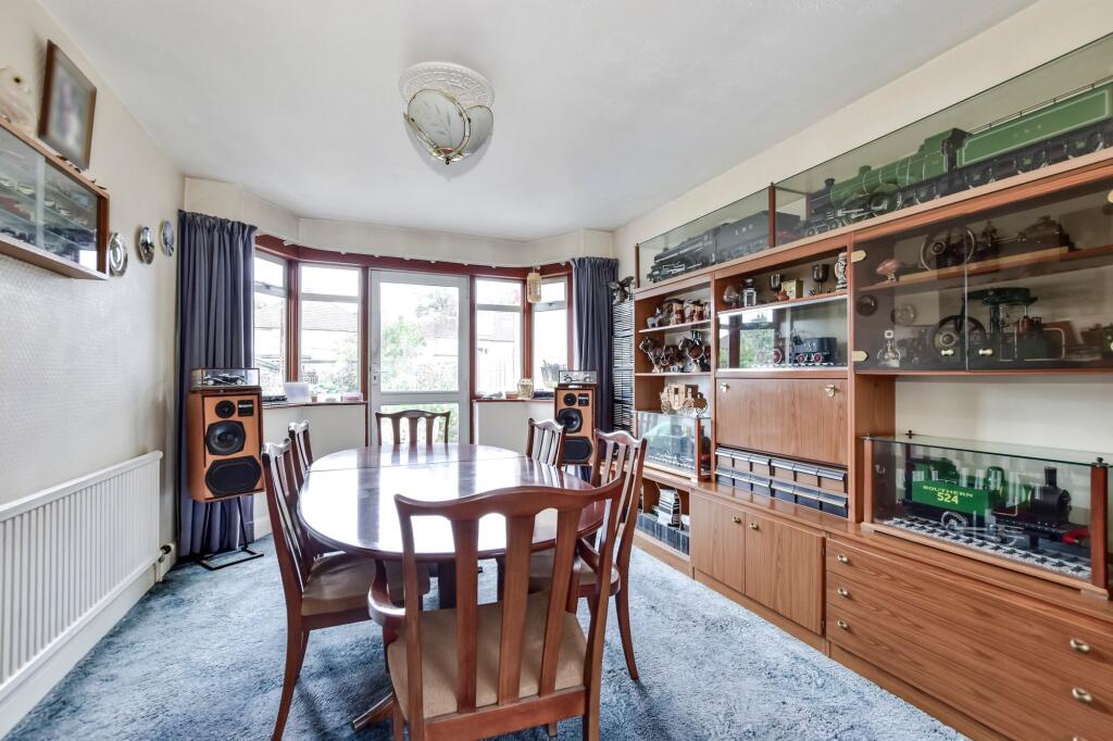 House in Watford, Garston - View 5