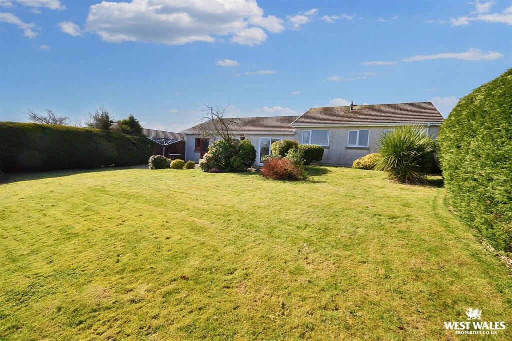 4-bed bungalow on Hazel Grove, Llanstadwell, Milford Haven, £300,000