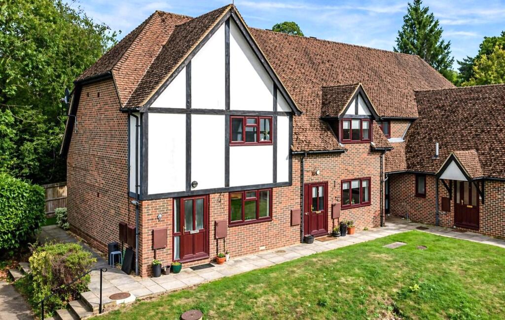 Main image of property: Broad Ha'penny, Boundstone, Farnham, Surrey, GU10