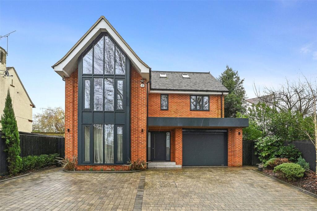 Main image of property: Crescent Road, Bishop's Stortford, Hertfordshire, CM23