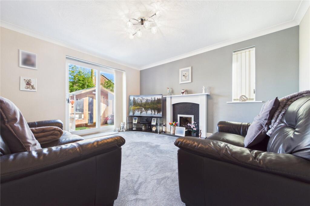 House in Purley on Thames, West Berkshire - More