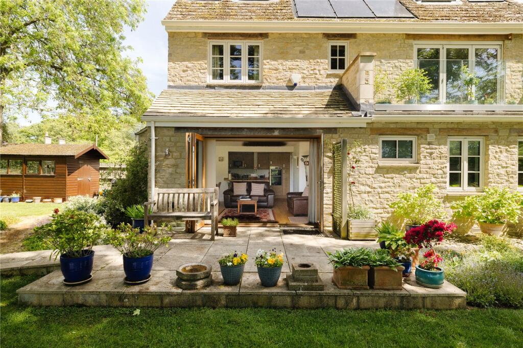 Main image of property: Burford Hill Mews, Burford, Oxfordshire, OX18