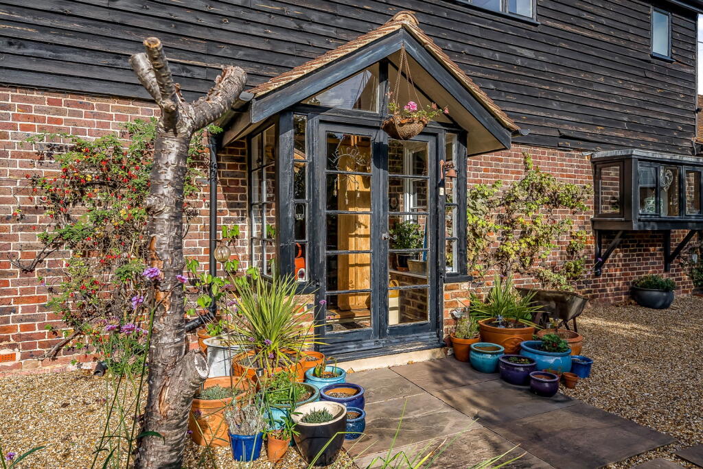 House in Tonbridge - View 4