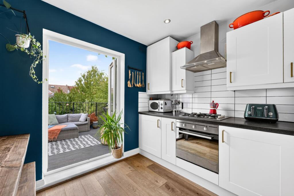 Apartment in London - View 4