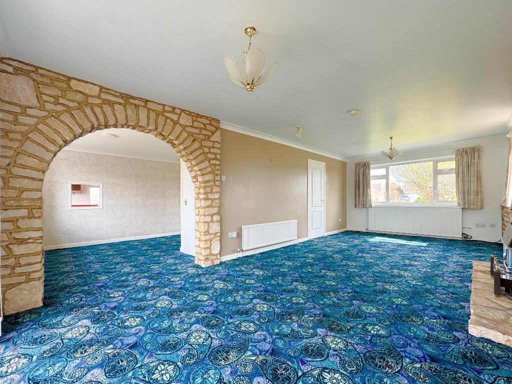 Balmoral Road, Trowbridge, Wiltshire, BA14 0JS photo 2