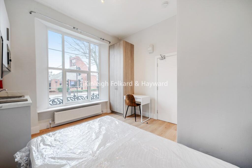 Main image of property: Uxbridge Road, London, W12