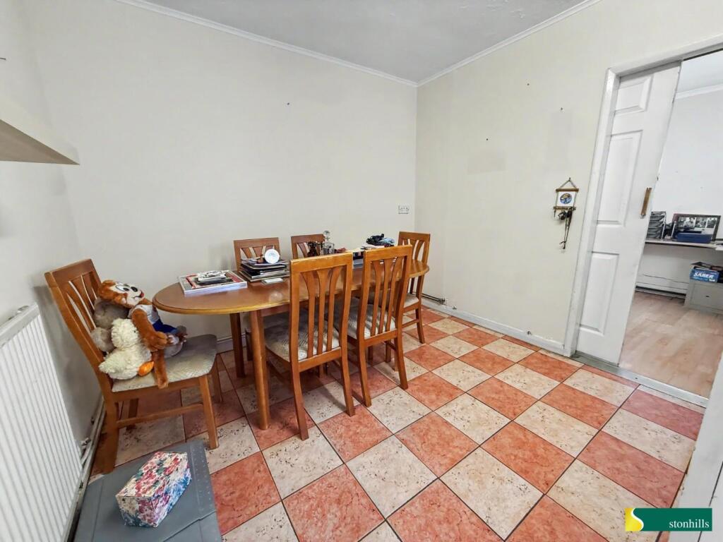 House in Northampton - View 3