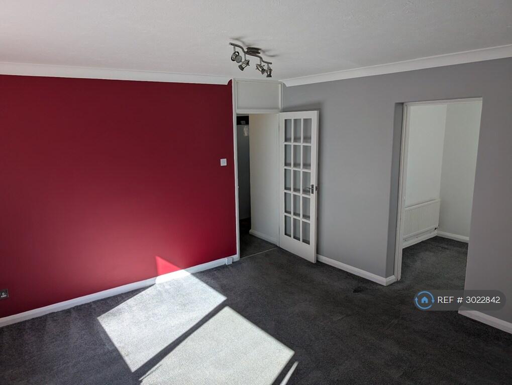 Apartment in Guildford - More