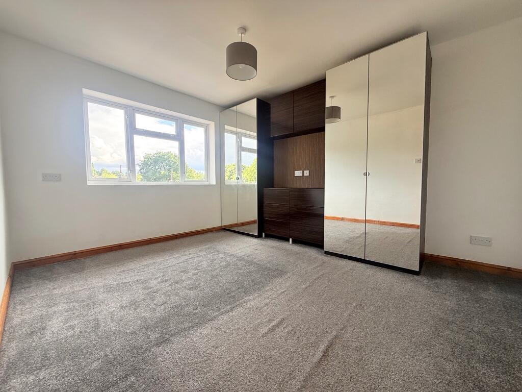 Apartment in Birmingham, Sutton Coldfield - More