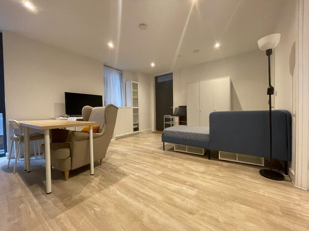 Main image of property: Queen Street, Blackfriars, Salford, M3