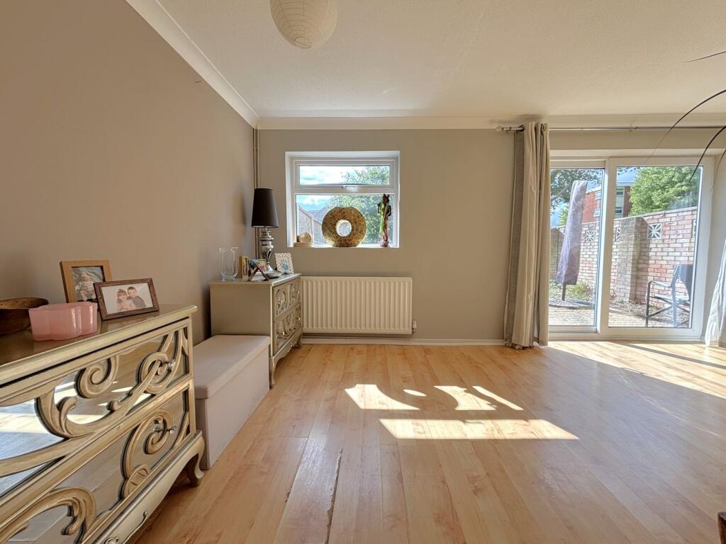 House in North Hertfordshire, Hertfordshire - More