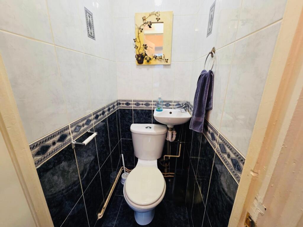 House in London, East Ham - View 5