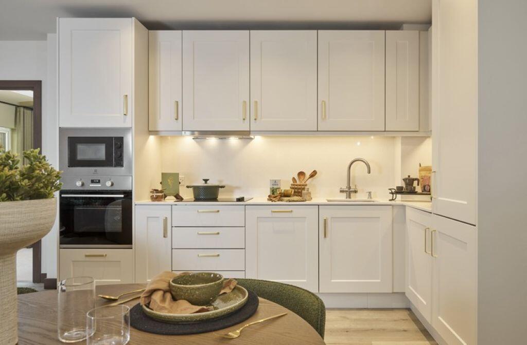 Apartment in London - View 5