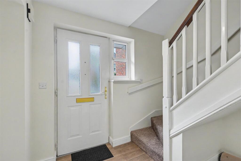 House in Nottingham, Chilwell - View 5