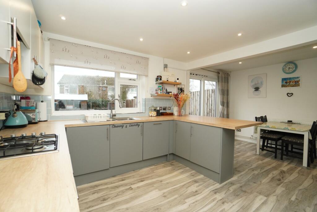 Stirling Avenue, Loughborough, LE11 photo 2