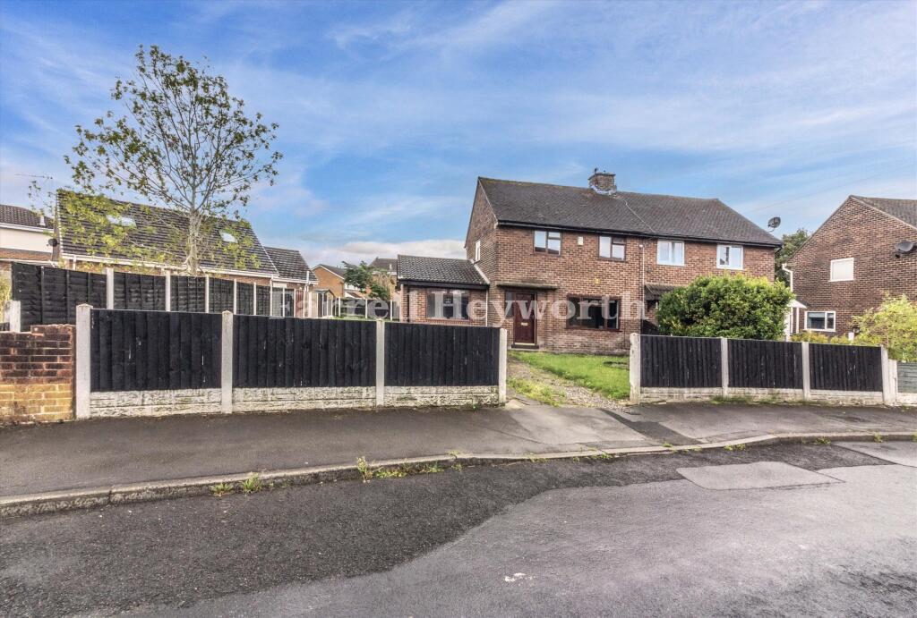 4-bed house on Bussel Road, Penwortham, Preston, £260,000