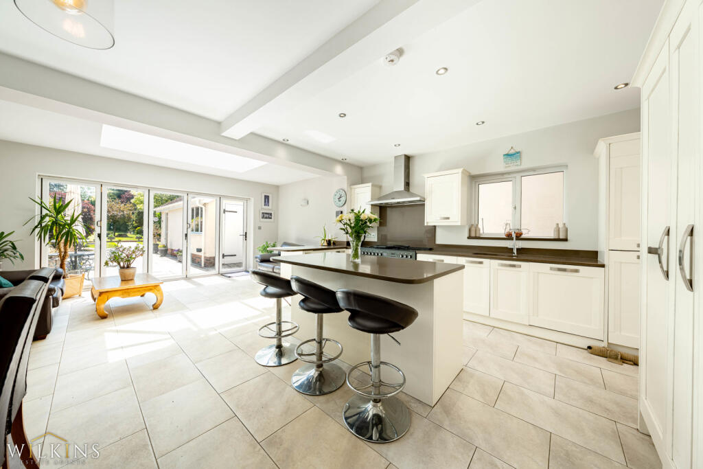 House in Tamworth, Staffordshire - View 3