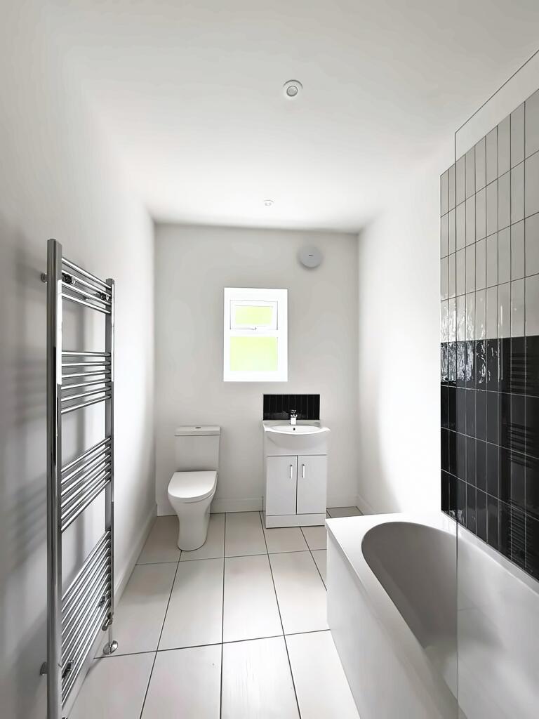 House in Stockport, Woodbank Estate, Portwood - View 5