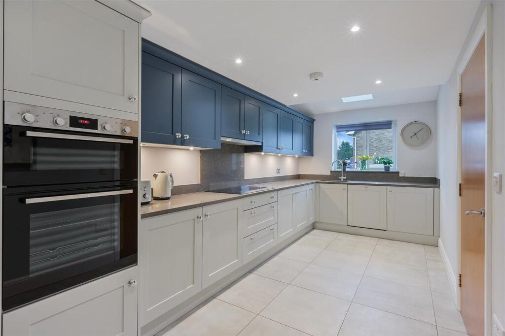 House in Kingston upon Thames - View 3