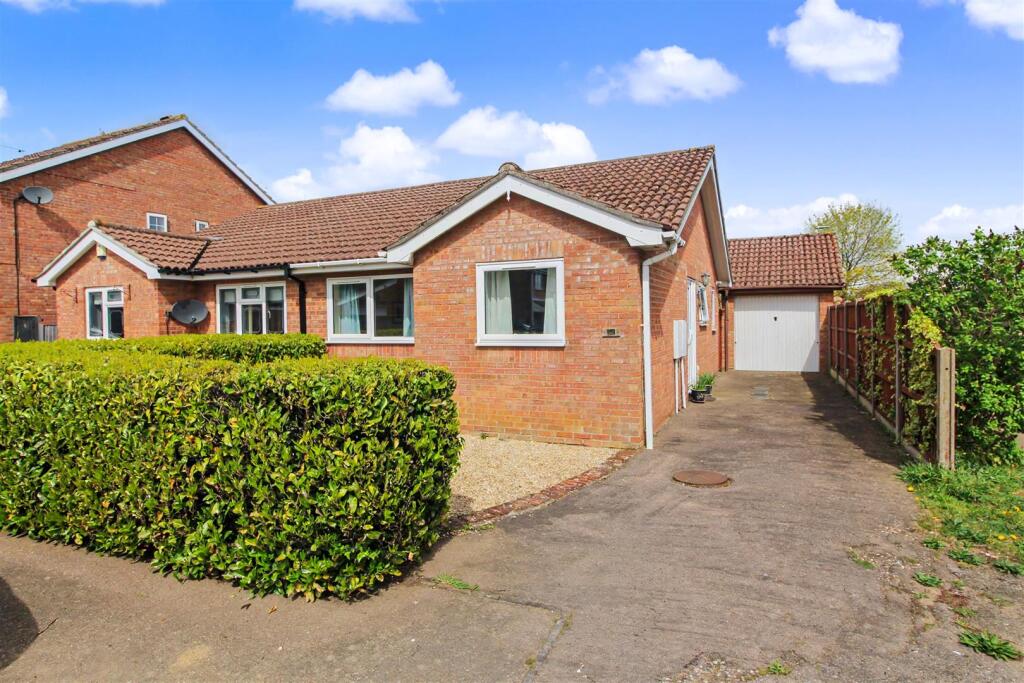 Main image of property: Haverscroft Close, Taverham