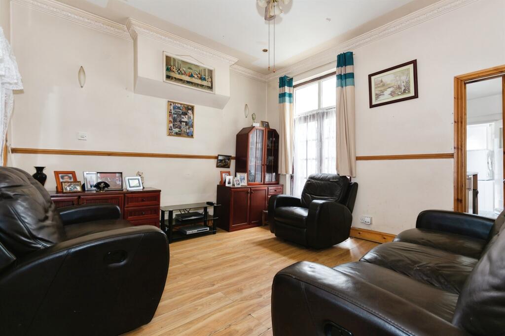 Summerfield Crescent, Birmingham - View 2