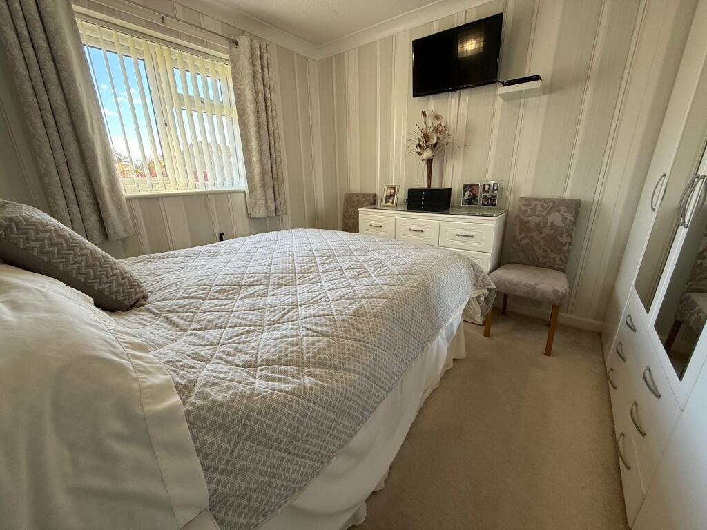 Additional image 6 of Bowleaze, Abbey Manor Park, Yeovil, Somerset, BA21 3RY