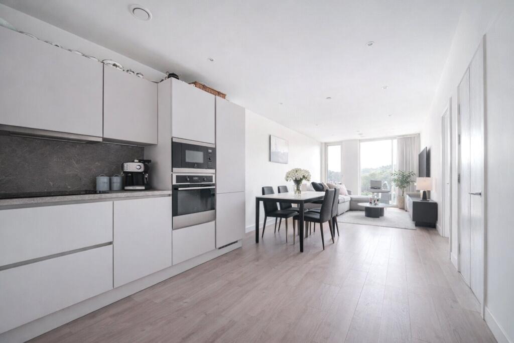 Apartment in Harrow - View 5