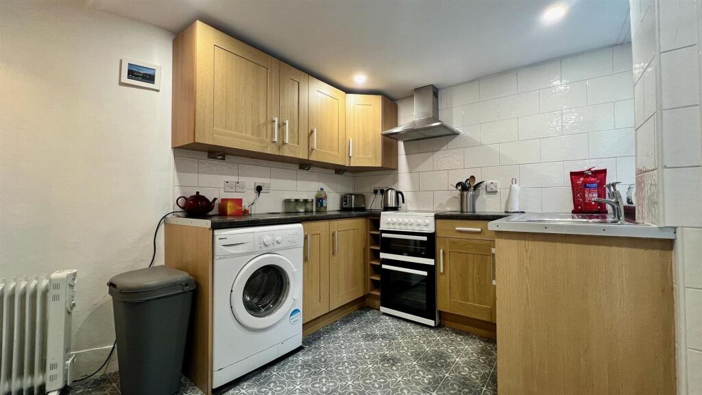 High Street, Talsarnau, LL47 - More