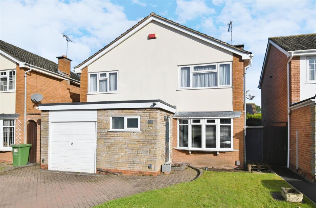 3-bed detached on Riversleigh Road, Leamington Spa, £489,000