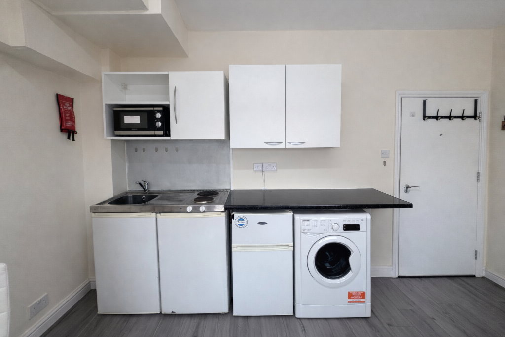 Studio flat for rent