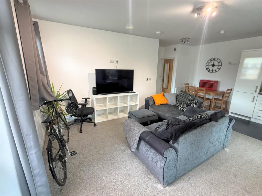 Apartment in York - View 2