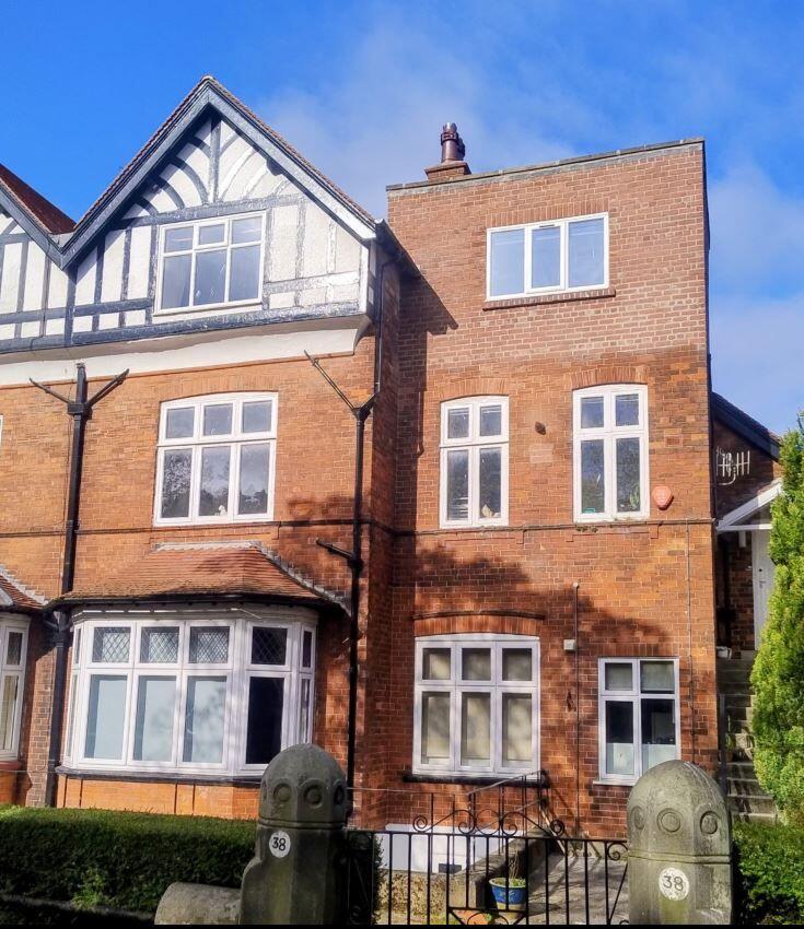 Main image of property: Second Floor Flat, 38 Filey Road, Scarborough, North Yorkshire, YO11 2TU
