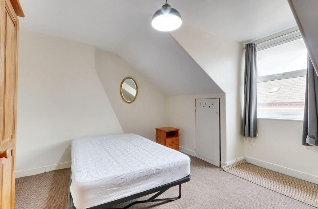 House in Exeter - View 4